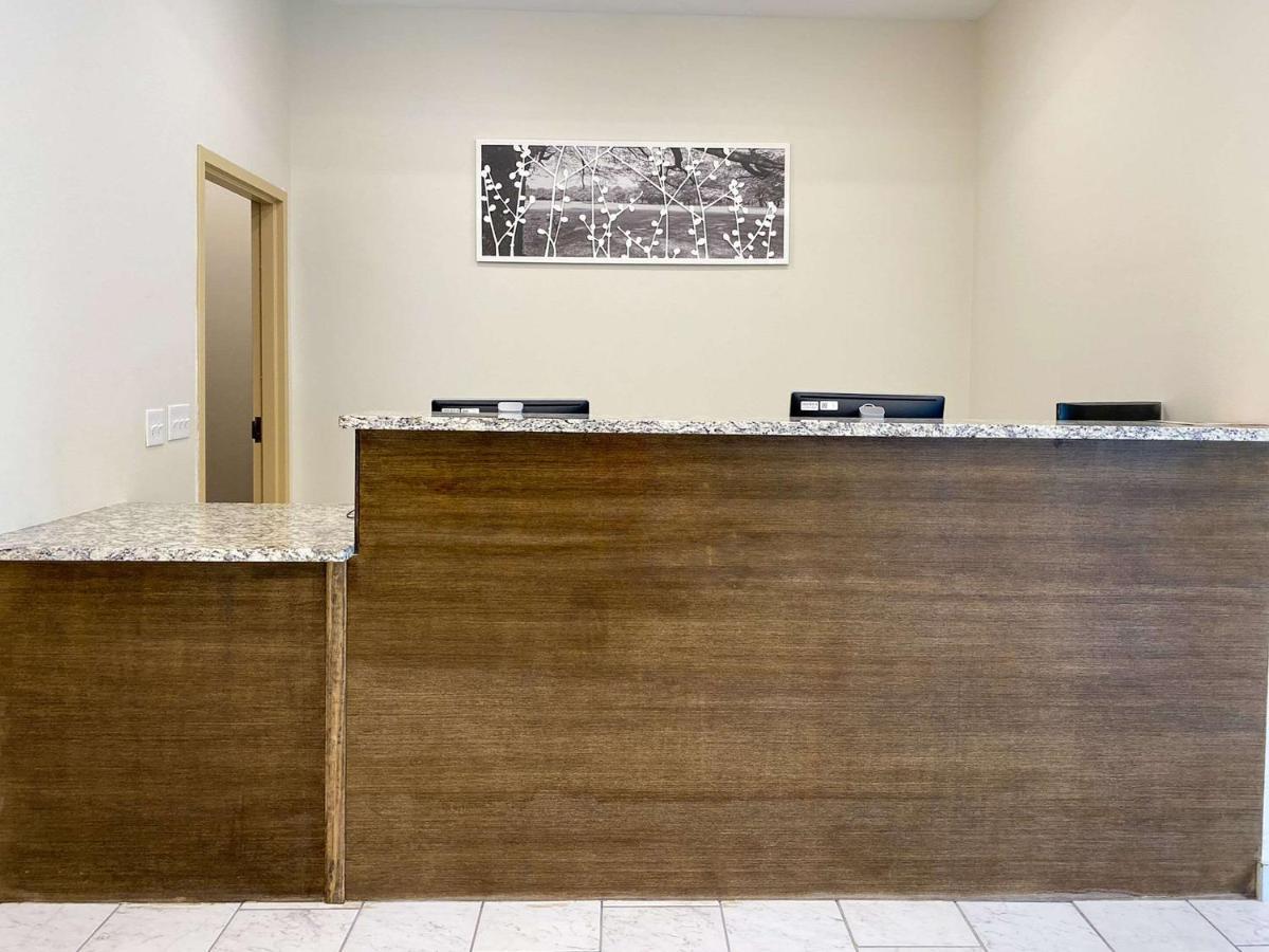 Sleep Inn Greensboro - Coliseum Area エクステリア 写真